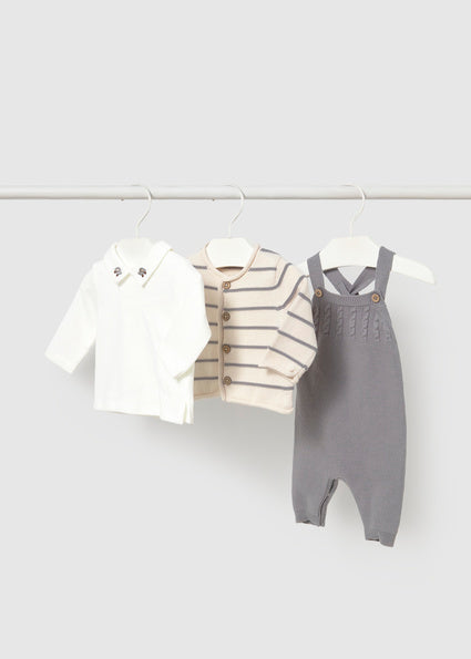 Completo 3 pezzi salopette a maglia neonato